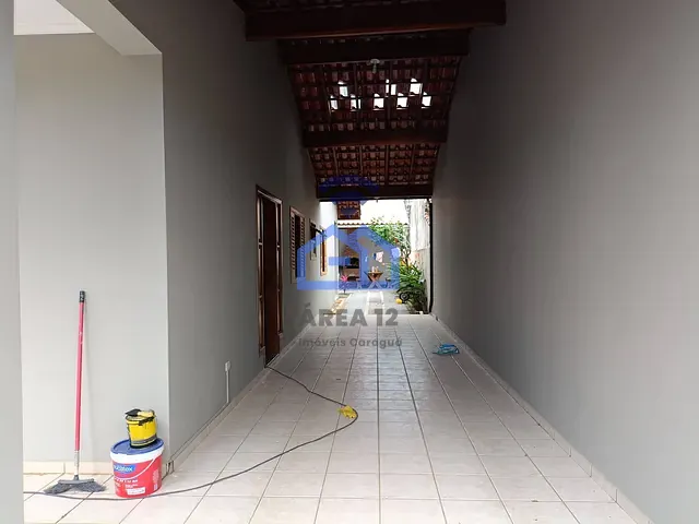 Sobrado com 360m² 4 quartos e 4 banheiros, à venda, no bairro Indaiá em Caraguatatuba