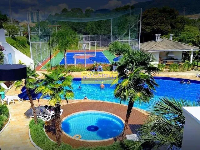 Sobrado com 220m² 4 quartos e 4 banheiros, à venda, no bairro Jardim Ermida I em Jundiaí