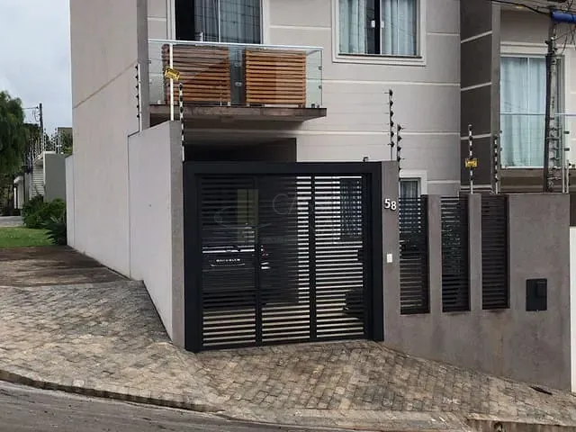 Sobrado com 144m² 3 quartos e 3 banheiros, à venda, no bairro Jardim Albino Biachi em Apucarana