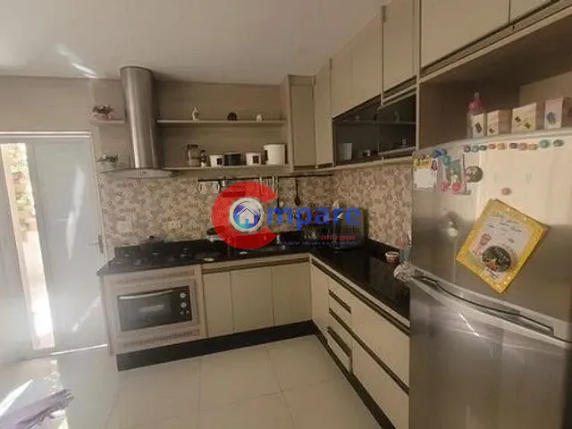 Sobrado com 200m² 4 quartos e 3 banheiros, à venda, no bairro Parque Flamengo em Guarulhos