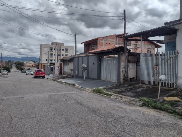 Sobrado com 125m² 3 quartos e 2 banheiros, à venda, no bairro Residencial e Comercial Cidade Jardim em Pindamonhangaba