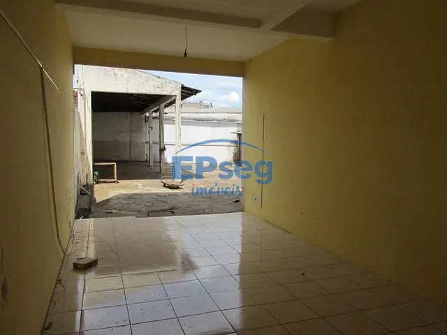 Sobrado com 470m², à venda, no bairro Jardim Londrilar em Londrina