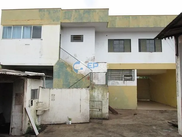 Sobrado com 470m², à venda, no bairro Jardim Londrilar em Londrina
