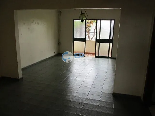 Sobrado com 470m², à venda, no bairro Jardim Londrilar em Londrina