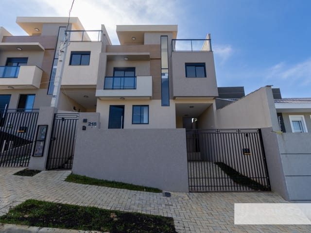 Sobrado com 109m² 3 quartos e 3 banheiros, à venda, no bairro Mercês em Curitiba