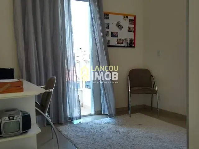 Sobrado 3 quartos e 4 banheiros, à venda, no bairro Jardim Pacaembu em Jundiaí