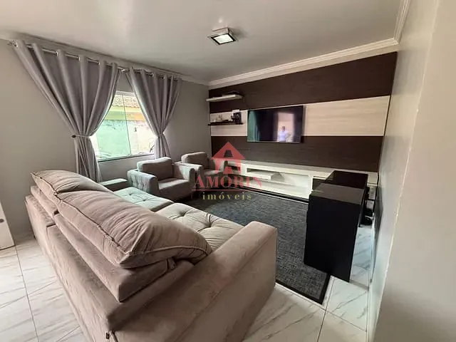 Sobrado com 134m² 3 quartos e 2 banheiros, à venda, no bairro Fazendinha em Curitiba