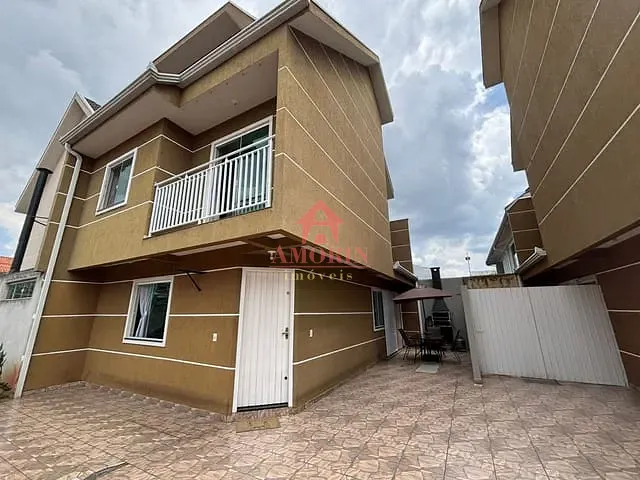 Sobrado com 134m² 3 quartos e 2 banheiros, à venda, no bairro Fazendinha em Curitiba