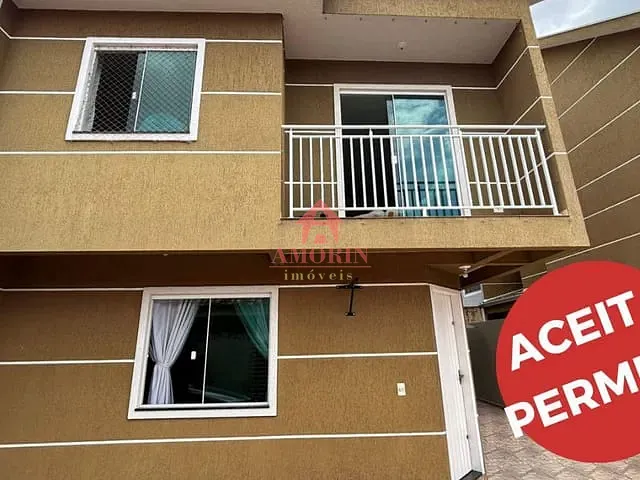 Sobrado com 134m² 3 quartos e 2 banheiros, à venda, no bairro Fazendinha em Curitiba