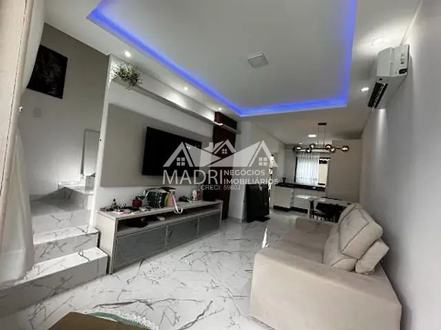 Sobrado com 100m² 2 quartos e 2 banheiros, à venda, no bairro Bela Vista em Palhoça