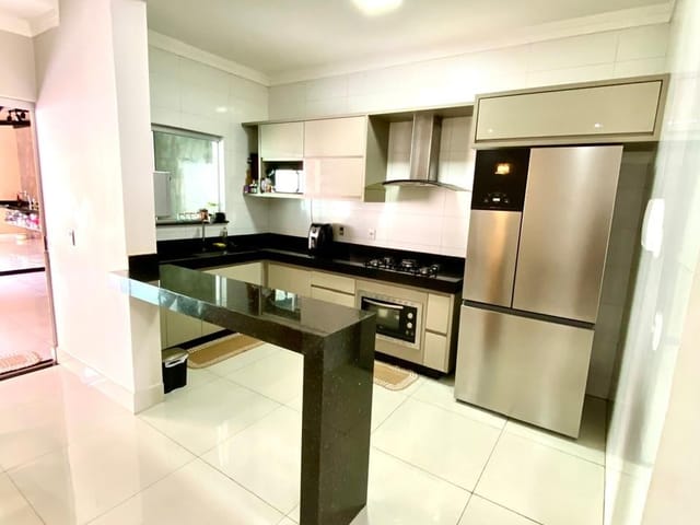 Sobrado 3 quartos e 3 banheiros, à venda, no bairro jardim atlântico em Goiânia