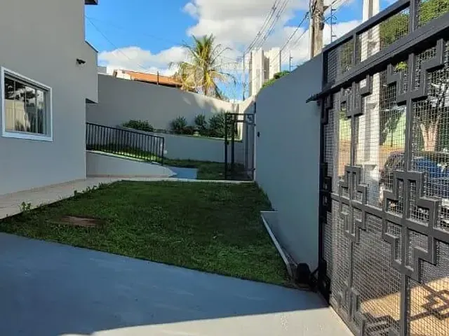 Sobrado com 306m² 3 quartos e 3 banheiros, à venda, no bairro Jardim Presidente em Londrina