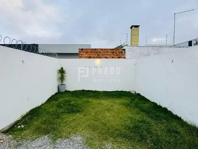 Sobrado 1 quarto e 2 banheiros, à venda, no bairro Laranjal em Pelotas