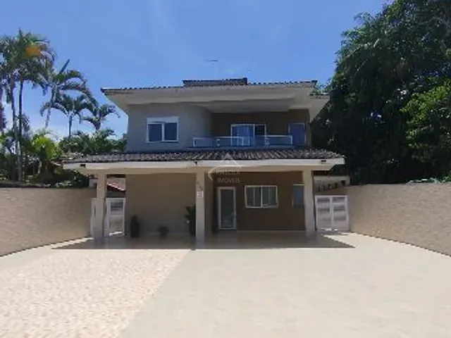 Sobrado com 402m² 5 quartos e 6 banheiros, à venda, no bairro Boracéia em São Sebastião