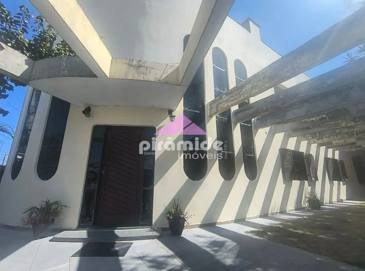 Sobrado, 5 quartos, 340 m² - Foto 1