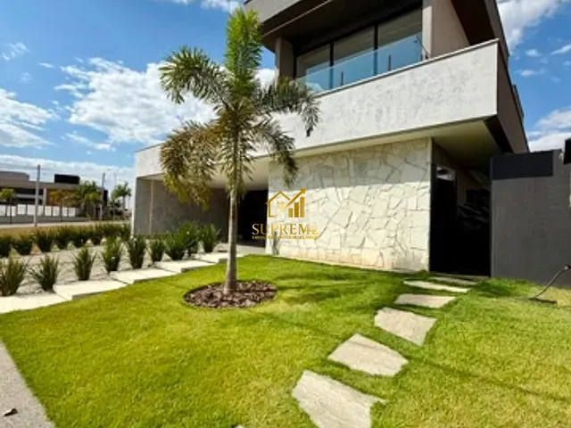 Sobrado com 349m² 4 quartos e 5 banheiros, à venda, no bairro Jardins Capri em Senador Canedo