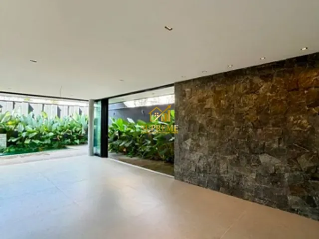 Sobrado com 349m² 4 quartos e 5 banheiros, à venda, no bairro Jardins Capri em Senador Canedo