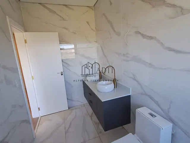 Sobrado com 400m² 3 quartos e 4 banheiros, à venda, no bairro Cidade Parquelandia em Mogi das Cruzes
