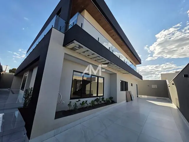 Sobrado com 480m² 4 quartos e 6 banheiros, à venda, no bairro Setor Habitacional Vicente Pires - Trecho 3 em Brasília