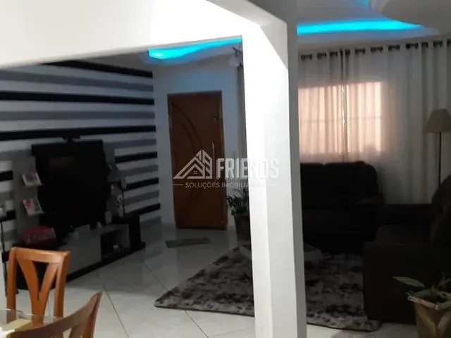 Sobrado com 200m² 5 quartos e 3 banheiros, à venda, no bairro Jardim Sapopemba em São Paulo