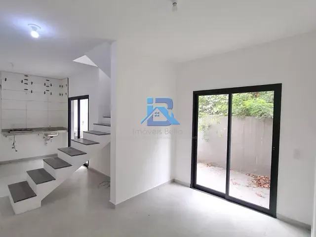 Sobrado 2 quartos e 1 banheiro, à venda, no bairro Vila Santa Terezinha em Itatiba