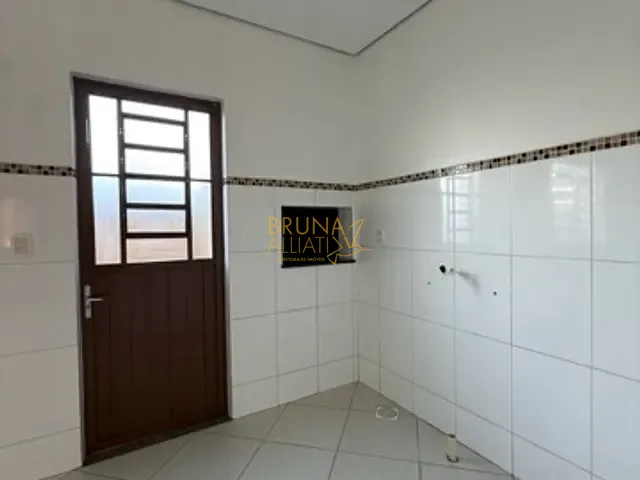 Sobrado 2 quartos e 1 banheiro, para alugar, no bairro Centenário em Sapiranga