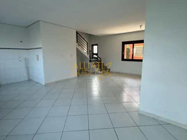 Sobrado 3 quartos e 1 banheiro, para alugar, no bairro Centenário em Sapiranga