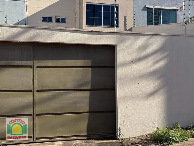 Sobrado com 150m² 3 quartos e 3 banheiros, para alugar, no bairro Residencial Flor do Cerrado em Anápolis