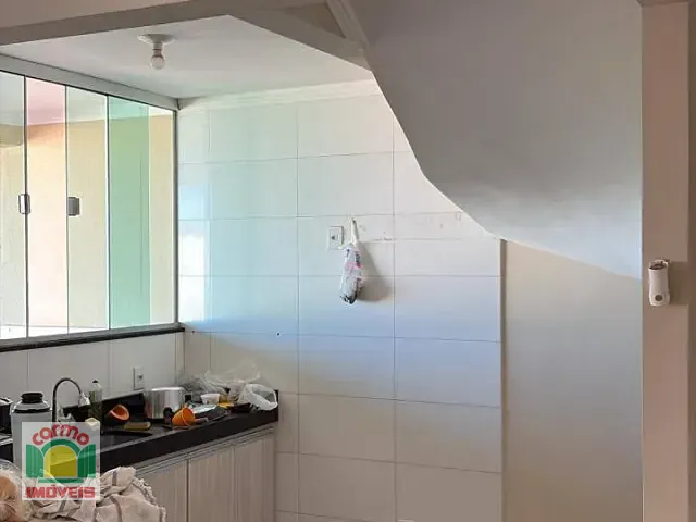 Sobrado com 150m² 3 quartos e 3 banheiros, para alugar, no bairro Residencial Flor do Cerrado em Anápolis