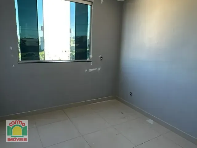 Sobrado com 150m² 3 quartos e 3 banheiros, para alugar, no bairro Residencial Flor do Cerrado em Anápolis