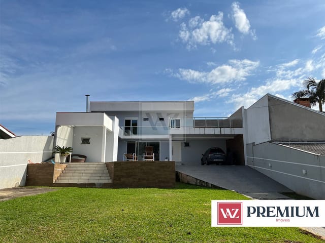 Sobrado com 600m² 4 quartos e 3 banheiros, à venda, no bairro Jardim Carvalho em Ponta Grossa