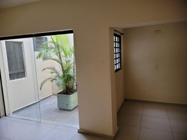 Sobrado com 202m² 2 quartos e 1 banheiro, à venda, no bairro Centro em Pindamonhangaba