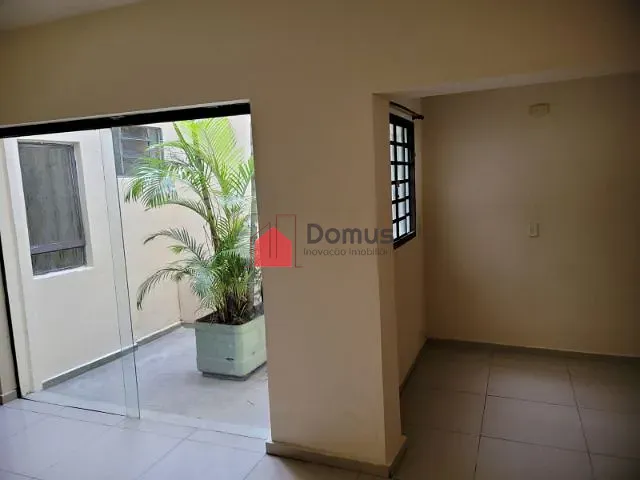 Sobrado com 202m² 2 quartos e 1 banheiro, à venda, no bairro Centro em Pindamonhangaba