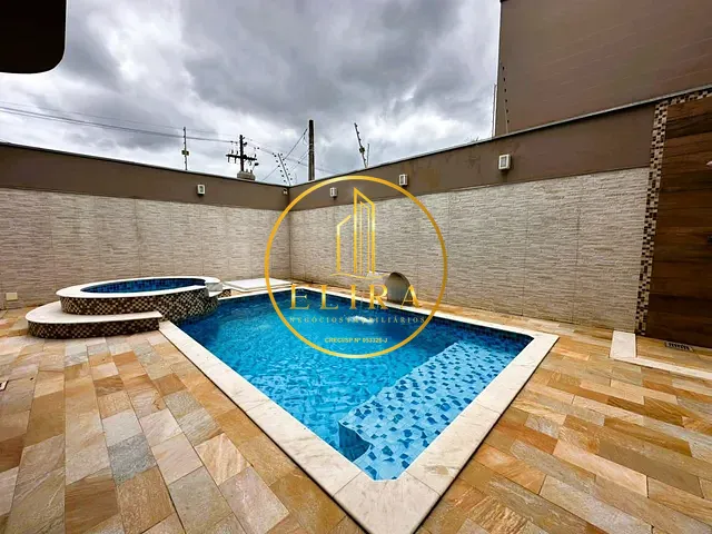 Sobrado com 300m² 3 quartos e 5 banheiros, à venda, no bairro Terras de Santa Bárbara em Santa Bárbara D'Oeste