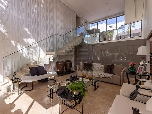 Casa com 378m² 4 quartos e 6 banheiros, à venda, no bairro Alphaville em Londrina