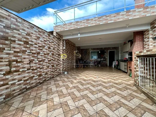 Sobrado com 130m² 2 quartos e 2 banheiros, à venda, no bairro Forquilhas em São José