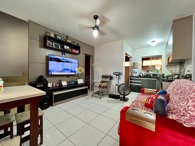 Sobrado com 130m² 2 quartos e 2 banheiros, à venda, no bairro Forquilhas em São José