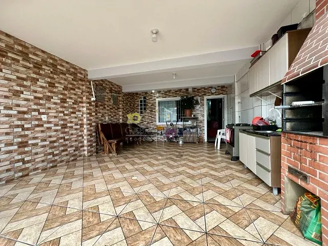 Sobrado com 130m² 2 quartos e 2 banheiros, à venda, no bairro Forquilhas em São José