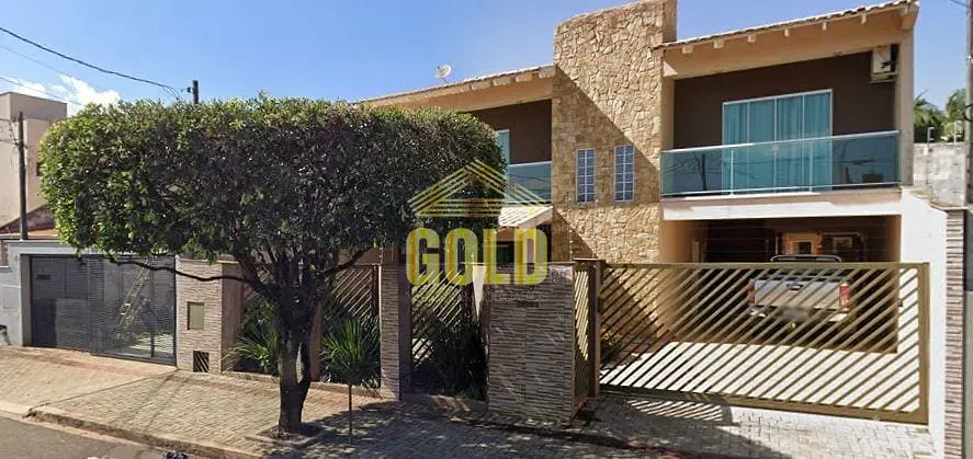 Sobrado, 3 quartos, 256 m² - Foto 1