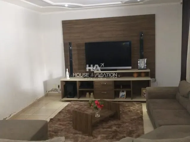 Sobrado com 360m² 3 quartos e 4 banheiros, à venda, no bairro Vila João Vaz em Goiânia