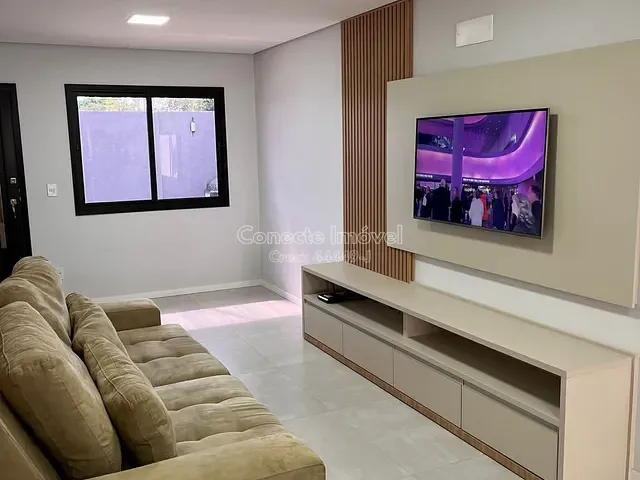 Sobrado 2 quartos e 2 banheiros, à venda, no bairro Jardim das Tulipas em Holambra