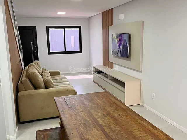Sobrado 2 quartos e 2 banheiros, à venda, no bairro Jardim das Tulipas em Holambra