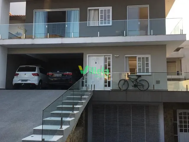 Sobrado com 489m² 4 quartos e 6 banheiros, à venda, no bairro Jardim das Cerejeiras em Arujá