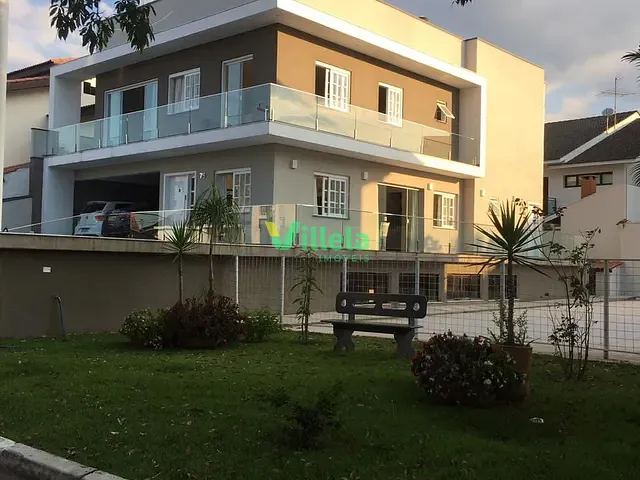 Sobrado com 489m² 4 quartos e 6 banheiros, à venda, no bairro Jardim das Cerejeiras em Arujá