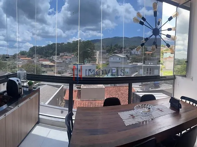 Sobrado com 150m² 3 quartos e 4 banheiros, à venda, no bairro Jardim Maristela em Atibaia