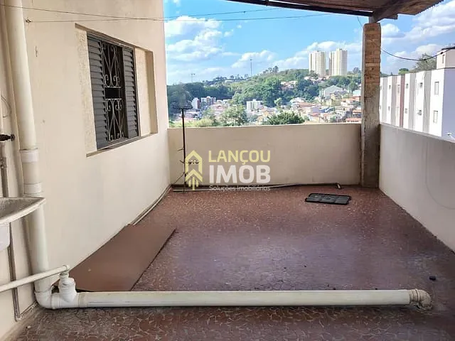 Sobrado 3 quartos e 1 banheiro, à venda, no bairro Jardim Pacaembu em Jundiaí