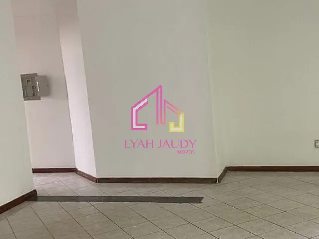 Casa com 360m² 5 quartos e 3 banheiros, à venda, no bairro Jardim Guanabara em Cuiabá