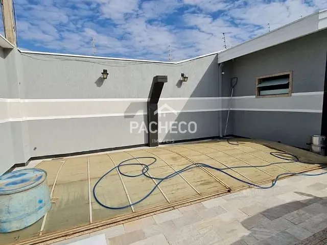 Sobrado com 250m² 3 quartos e 1 banheiro, à venda, no bairro Jardim Dona Regina em Santa Bárbara D'Oeste