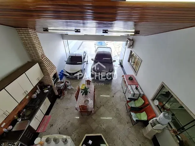 Sobrado com 250m² 3 quartos e 1 banheiro, à venda, no bairro Jardim Dona Regina em Santa Bárbara D'Oeste