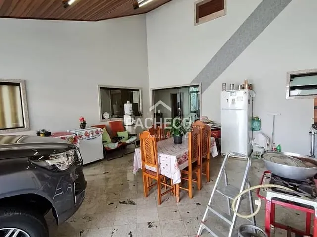 Sobrado com 250m² 3 quartos e 1 banheiro, à venda, no bairro Jardim Dona Regina em Santa Bárbara D'Oeste